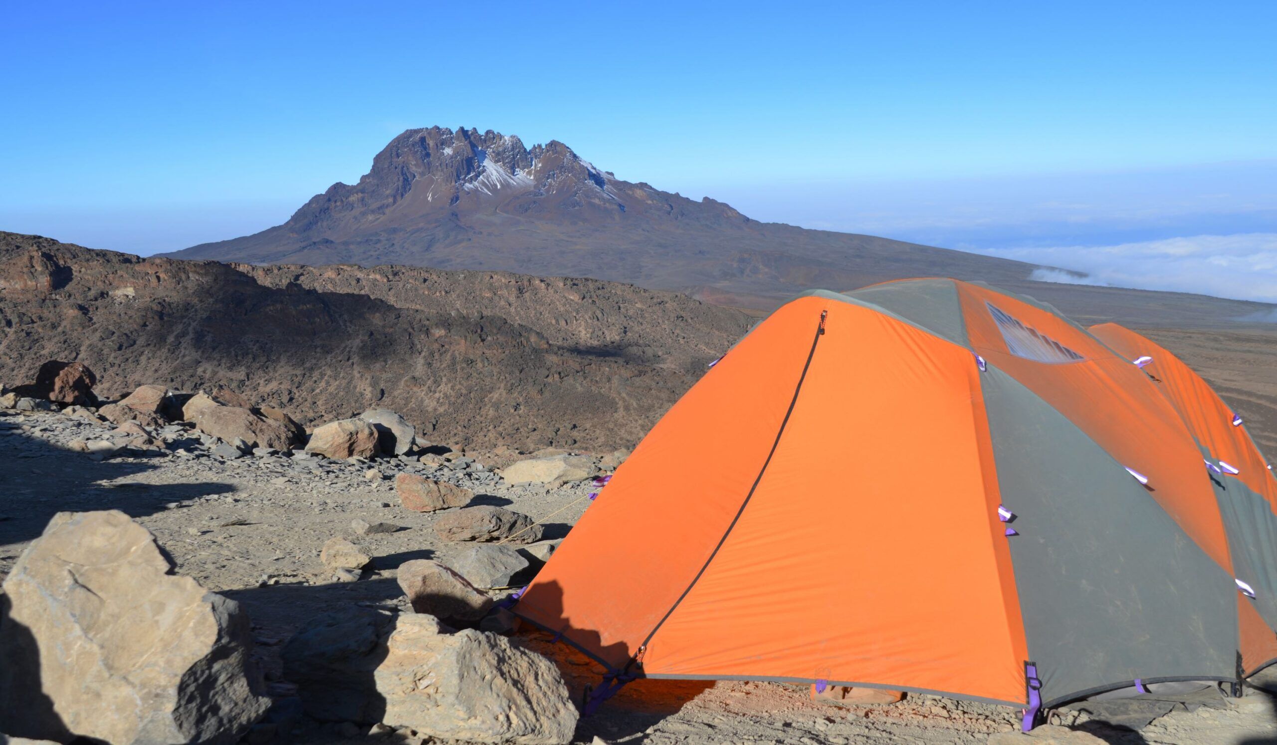 Umbwe Route (4/6) | Karanga Camp (4,040 m/13,254 ft) - Barafu Camp (4,645 m/15,239 ft)